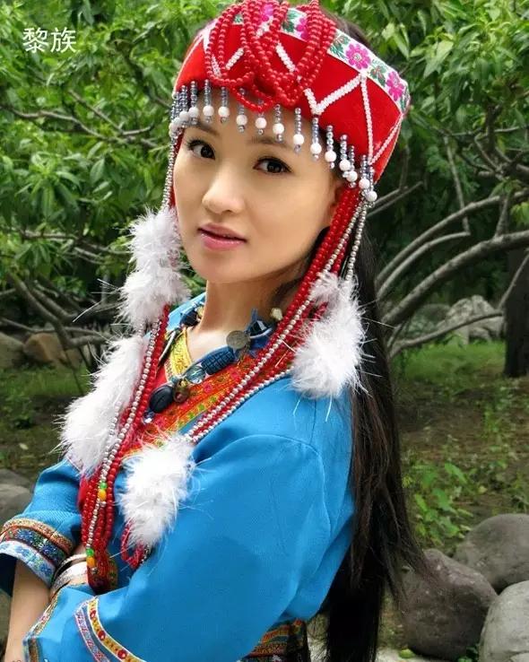 56个民族服饰的视频,56个民族男士服饰