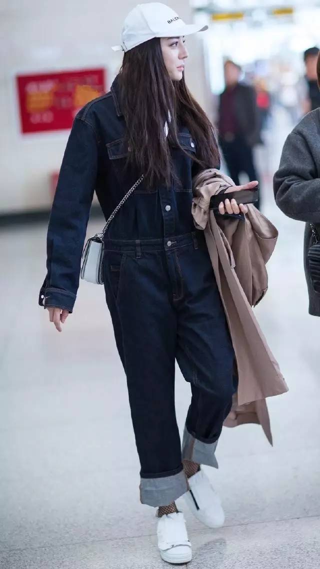 迪丽热巴唐嫣穿白色裙子,迪丽热巴唐嫣穿搭