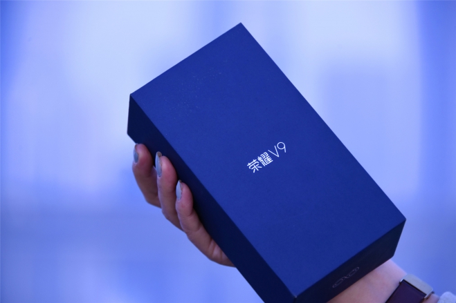 光荣v9开箱全网通高配版,光荣v9和光荣9游戏测评