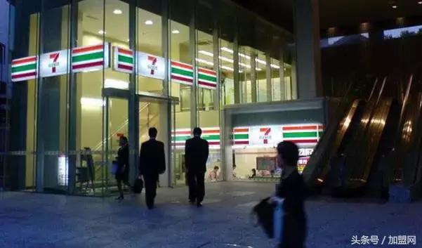 晨光文具开店40平米要多少钱,晨光文具加盟店与店有距离要求么