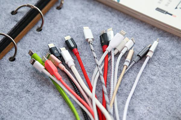 手机必备配件可不能马虎数据线选购有讲究