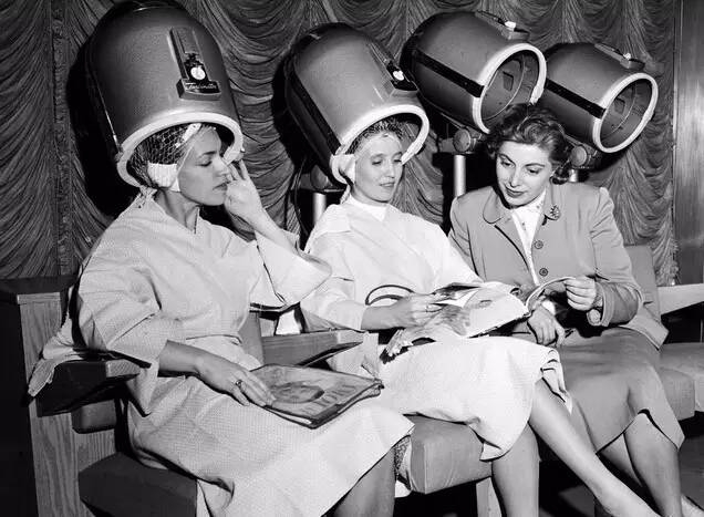 专业烫发和免打理烫发有什么不同,不同烫发到底有什么区别