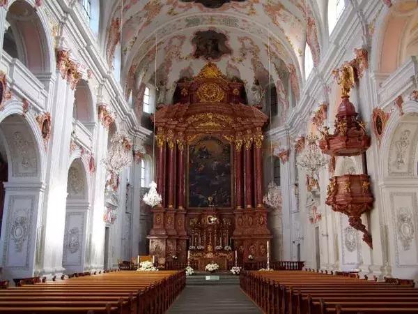 瑞士教堂 (瑞士苏黎世湖边的教堂)