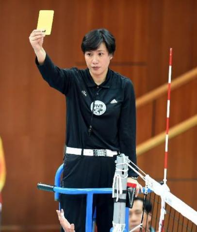 你忘了！全明星赛那个美女裁判，乃前女排国手