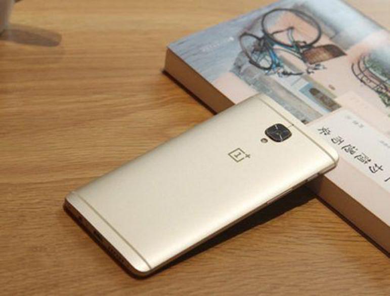 光荣v9对一加3t,光荣v9和一加3t哪个好玩