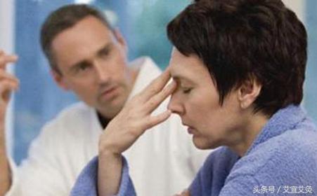 妈妈50岁后，懂点艾灸比上好的补品强十倍！三八妇女节