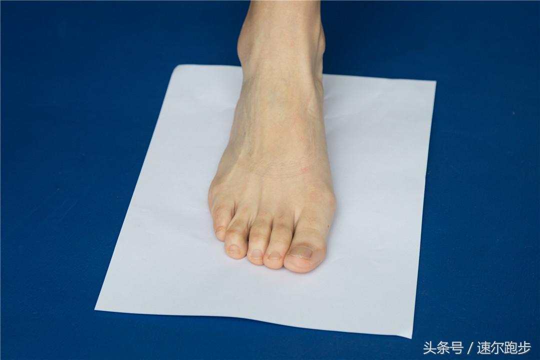 鞋子怎么选择适合自己的鞋码,nikem2k蓝白鞋码偏大还是偏小