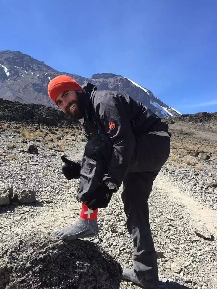 其实，你买了一双假袜子鞋小编告诉你什么是真正的“纯袜子鞋”