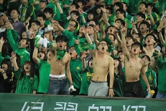 濂囪懇澶т細涓浗瓒崇悆,濂囪懇澶т細璋冧緝涓浗瓒崇悆闃熼暱瑙嗛