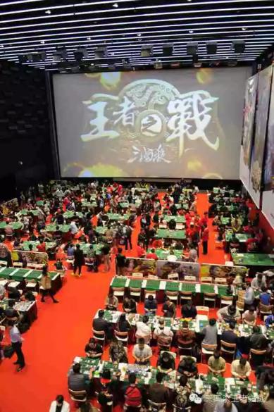 10日游戏热点：王者光荣：弄拙成巧？当看到队友选鲁班那一刻，心态依然崩了