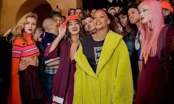 puma最新款蕾哈娜,puma蕾哈娜怎么样