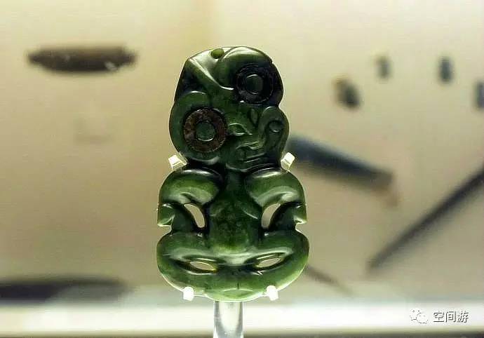 野外捡到玉石要上交国家吗,在野外捡到玉石要上交吗