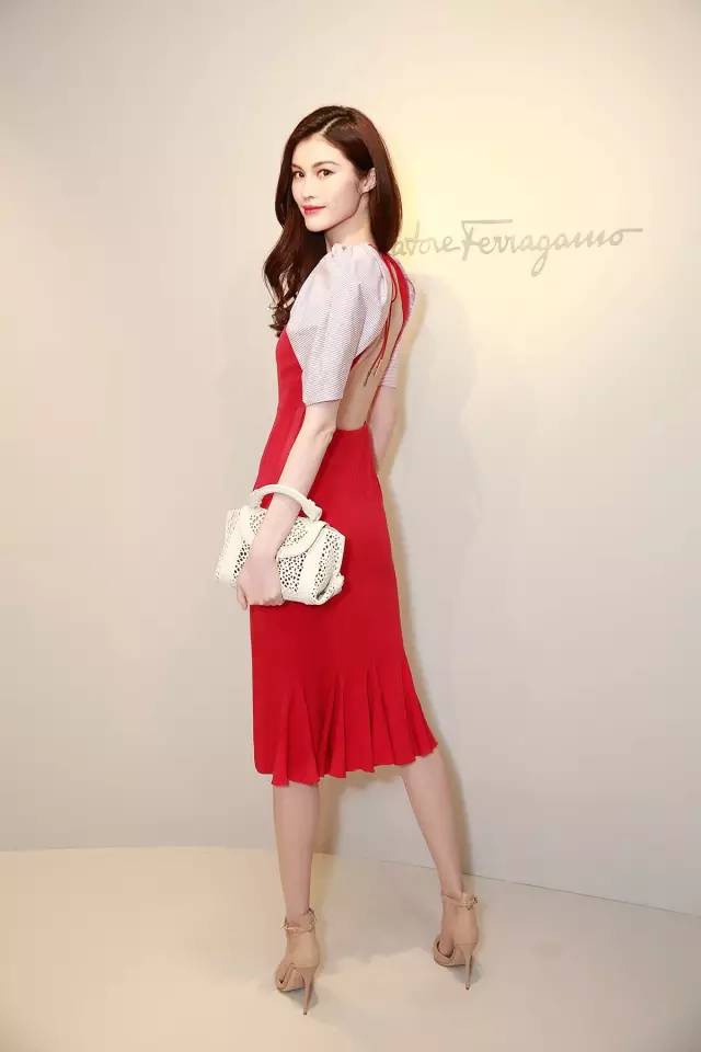 让奥黛丽·赫本钟情的Ferragamo，也让何穗爱不释手！