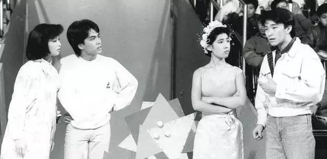 十年龙套一朝成名,星爷从跑龙套到主角是经历了什么