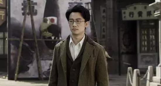 黄轩关心文咏珊,黄轩burberry