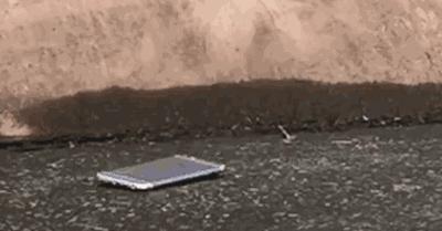 涂胶钢化膜伤不伤手机,钢化膜真的打不碎吗