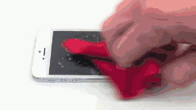 涂胶钢化膜伤不伤手机,钢化膜真的打不碎吗