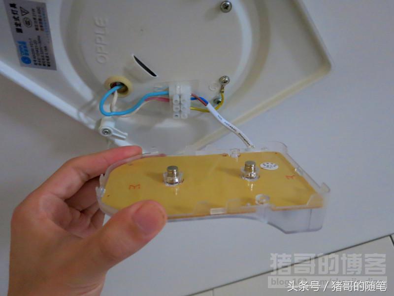 普通吸顶灯轻松改成led灯,led吸顶灯太亮怎么改