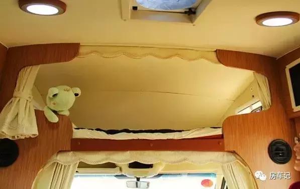 海格h5c的防抱死诊断接口位置,海格c型房车2.7汽油自动