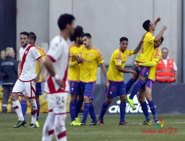 又见走心！卡迪斯的国际妇女节特别版球衣！