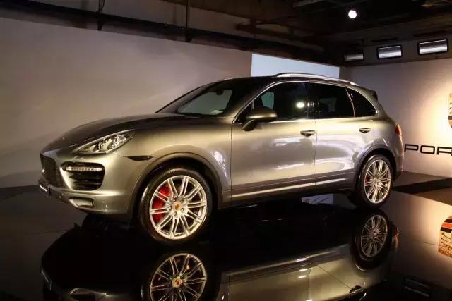 世界上最强的六款越野车,性能最强大的五款越野车