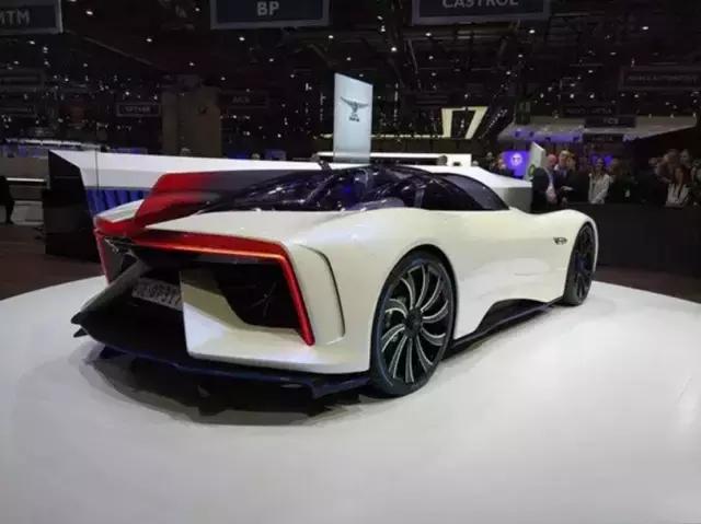 你还记得第一辆汽车吗,比亚迪造几种汽车