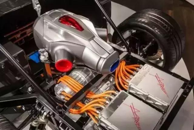 你还记得第一辆汽车吗,比亚迪造几种汽车