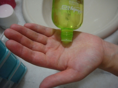 怎样祛强力胶,简单去除强力胶渍的方法