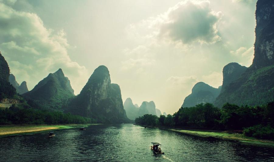 桂林旅游景点桂林山水甲天下,国庆节桂林旅游桂林山水甲天下