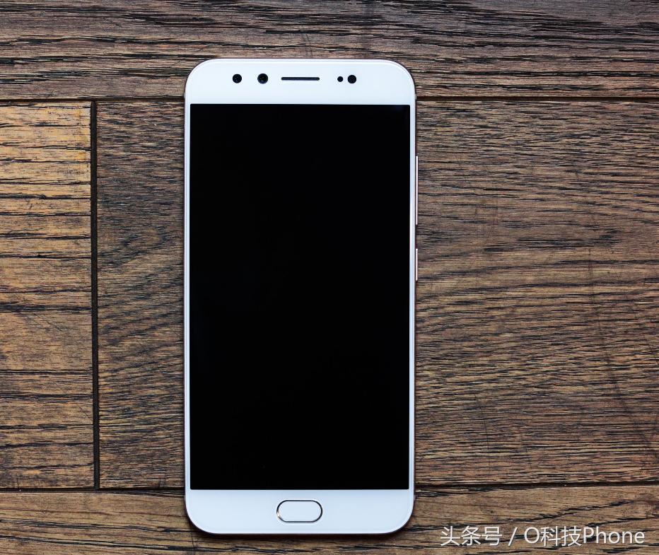 光荣v9对比oppor11s,oppor9s和光荣v9比较