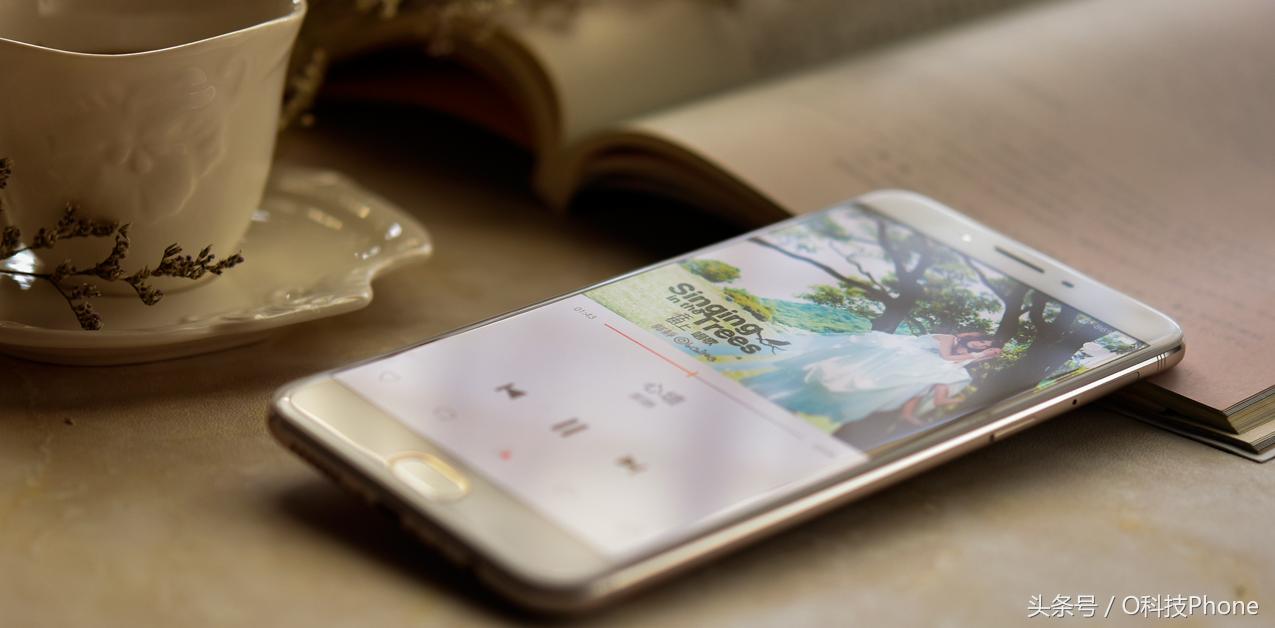 光荣v9对比oppor11s,oppor9s和光荣v9比较