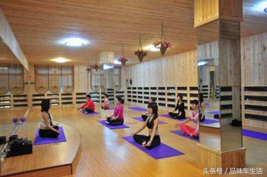 未来赚钱适合女生做的创业项目,女生低成本创业项目大全