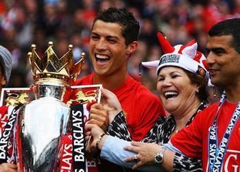 c罗白衣传奇视频,c罗的传奇足球生涯