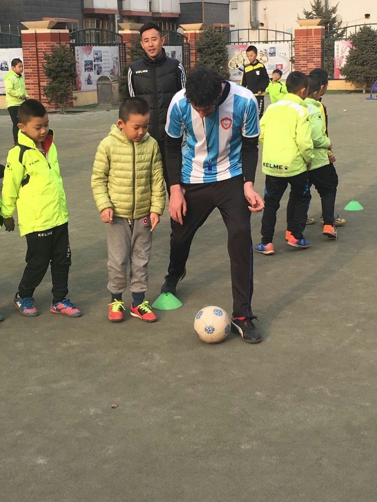 呼和浩特市回民区体育训练馆,回民学校足球