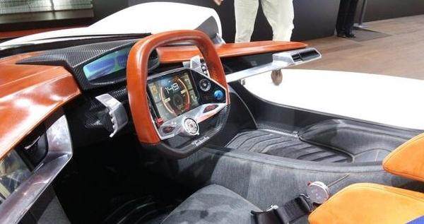 阿斯顿马丁新款电动超跑,阿斯顿马丁vanquish续航