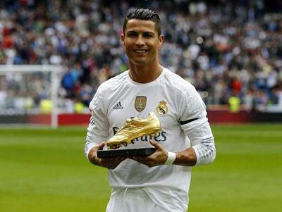 c罗白衣传奇视频,c罗的传奇足球生涯