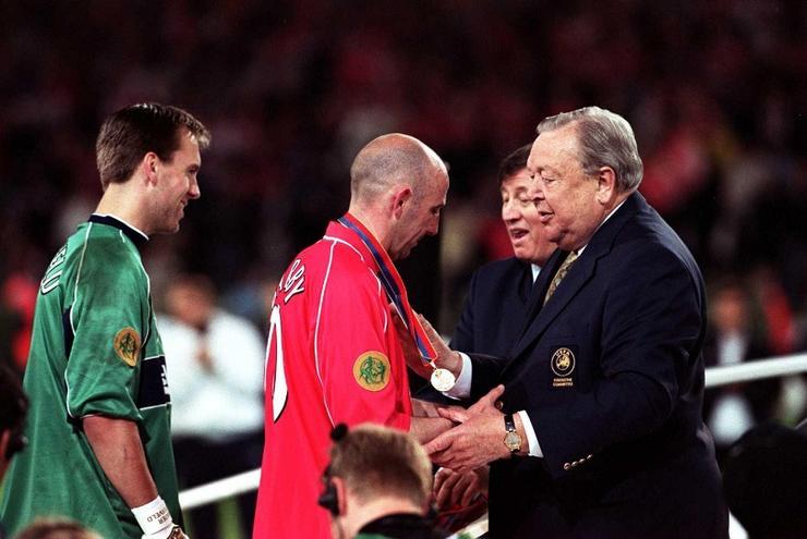 专攻外电：免费淘宝，盘点那些经典的自由转会！