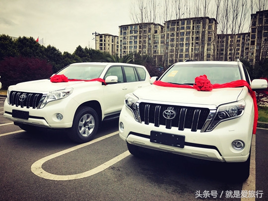 川西自驾游租丰田霸道多少钱一天,去西藏租一辆霸道大概多少钱