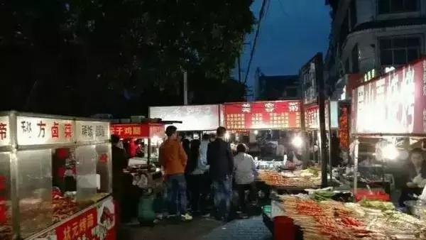成都最嗨夜店,除了夜店还能玩什么