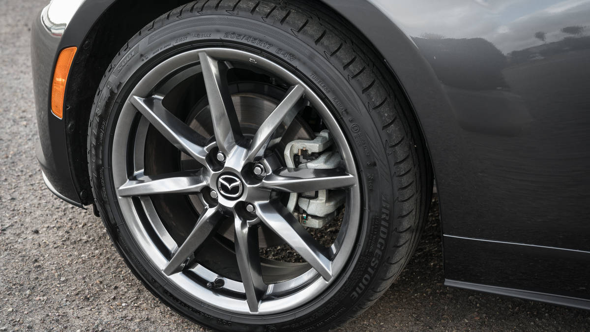 新款宝马3系预计售价29万元起,宝马3系敞篷版最新报价