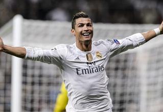 c罗白衣传奇视频,c罗的传奇足球生涯