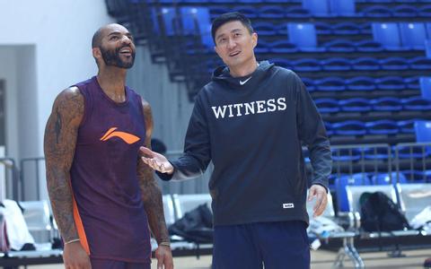 易建联男篮老大哥,杜锋是易建联的大哥吗