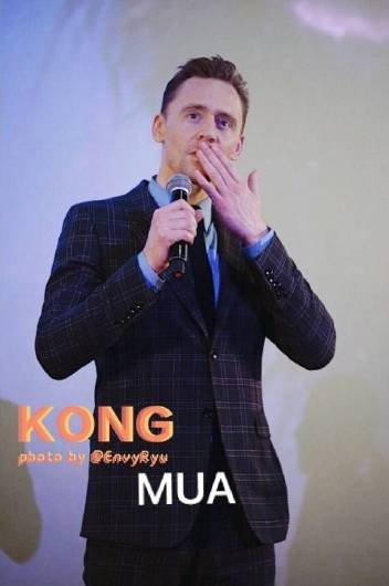 抖森表情包上线~老干部鹿晗，不呆萌张艺兴，脸部失控的胡歌，花痴赵丽颖……差点认不出管理不住自己表情的爱豆们！