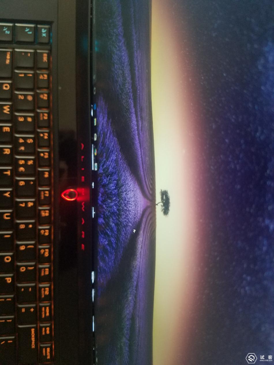 外星人笔记本屏幕边框有缝隙,外星人电脑边框缝隙