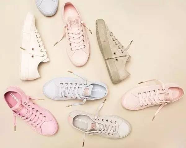 马卡龙色系的小白鞋好清新,马卡龙色系穿什么鞋都百搭