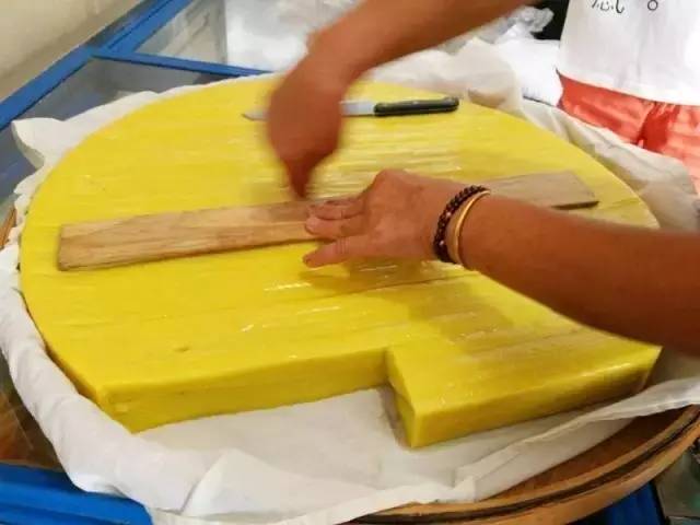 浙里有座藏在大山里的小香港，低调得让人心疼，高铁2h即达！