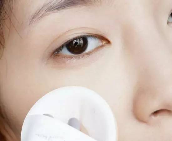 简简单单自带美颜磨皮效果的气垫,气垫底妆定妆二合一