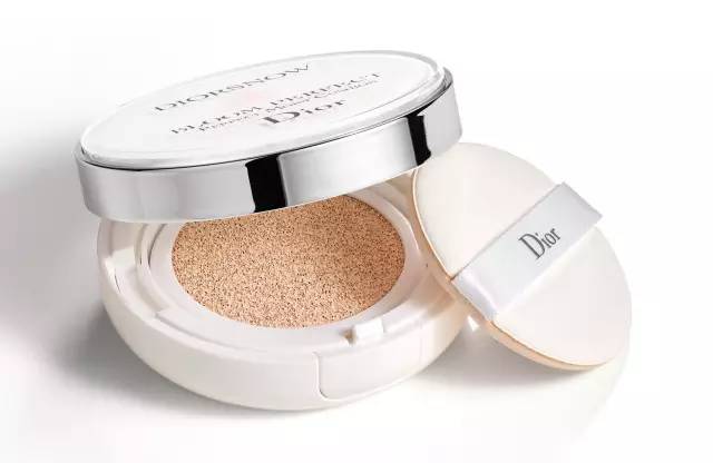 简简单单自带美颜磨皮效果的气垫,气垫底妆定妆二合一