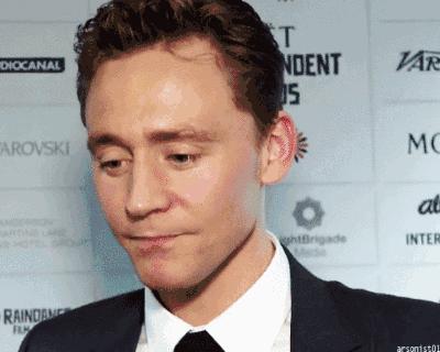 抖森表情包上线~老干部鹿晗，不呆萌张艺兴，脸部失控的胡歌，花痴赵丽颖……差点认不出管理不住自己表情的爱豆们！