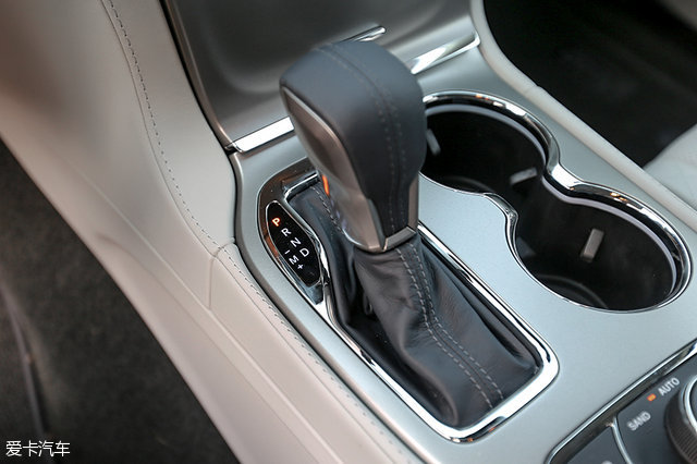 2017版大切诺基,jeep大切诺基3.6试驾视频